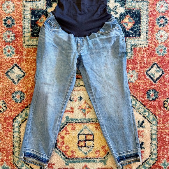 Old Navy Denim - MATERNITY FULL PANEL BOYFRIEND JEANS